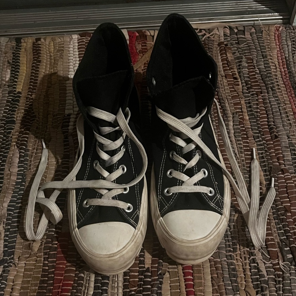Black Cushionaire high tops